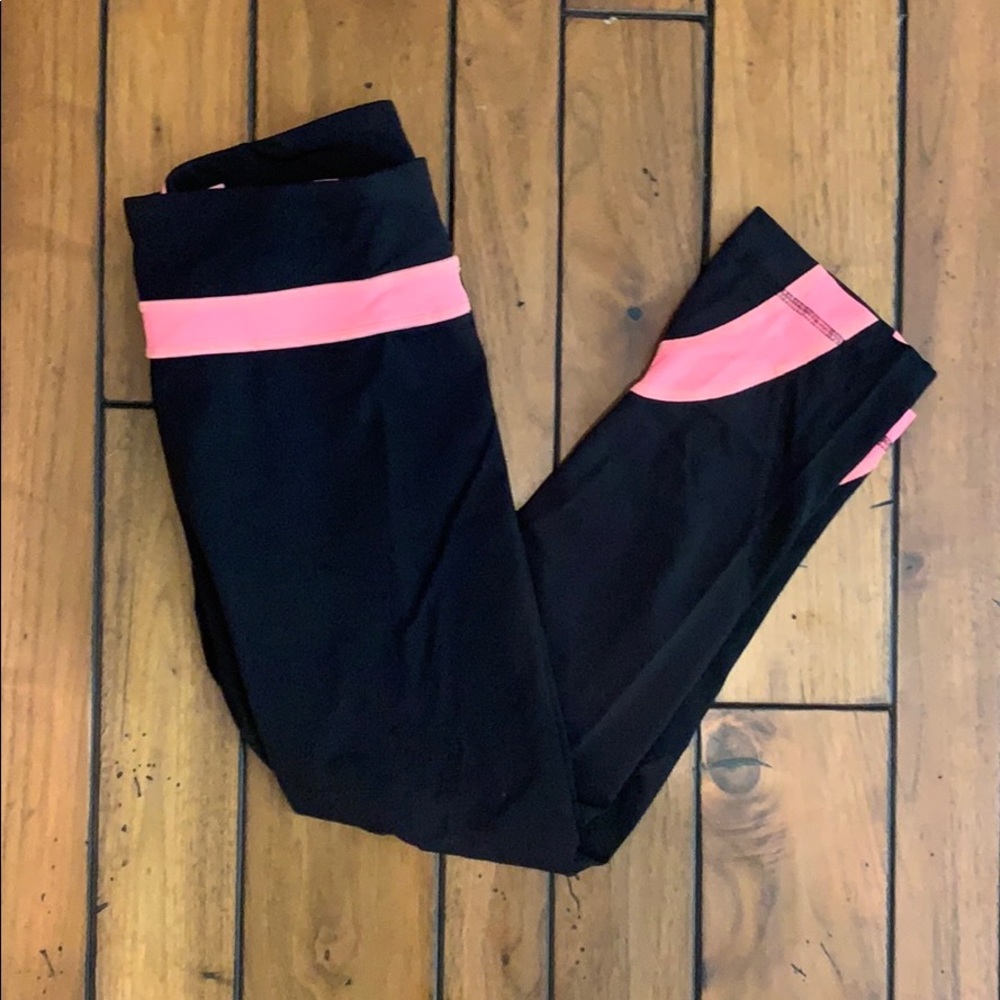 Lululemon capri leggings- black / salmon